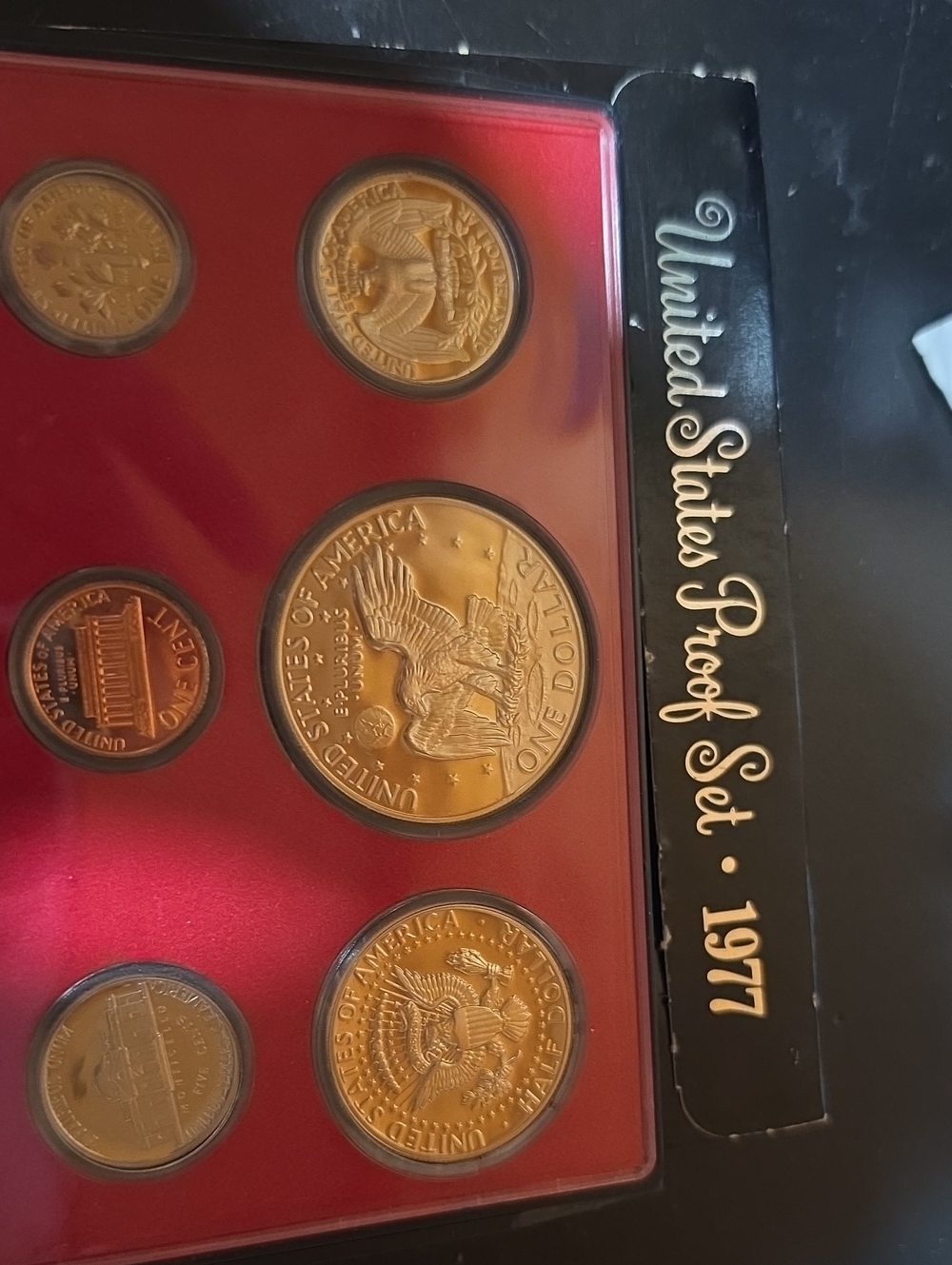 1977 - Red Display - Picture 1 of 1